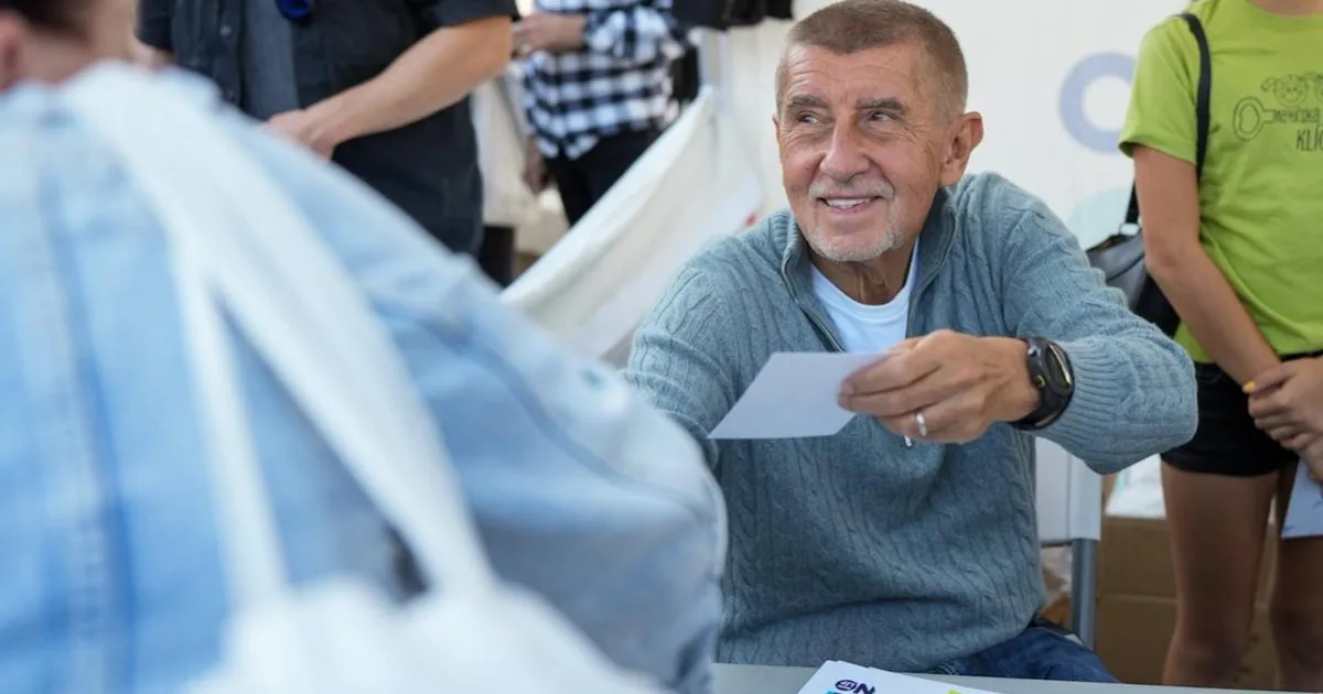 Babiš cez víkend výrazne zažil volebný debakel. 2 Babiš cez víkend výrazne zažil volebný debakel.