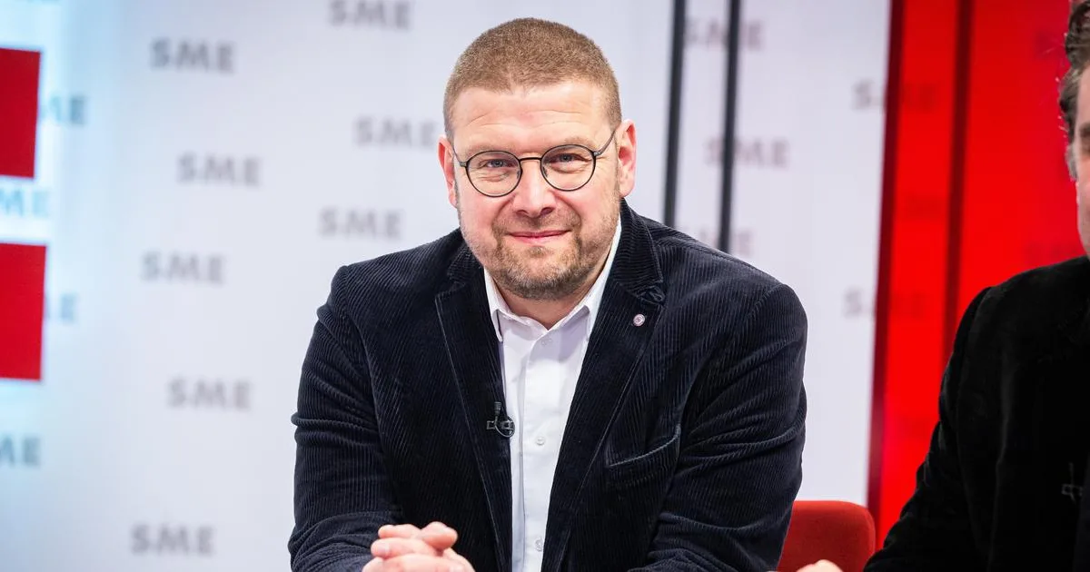 Bežec sa stal záchrancom topiacich sa policajtov