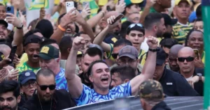 Bolsonaro tesne predbehol Lulu, ukazujú predbežné výsledky brazílskych volieb