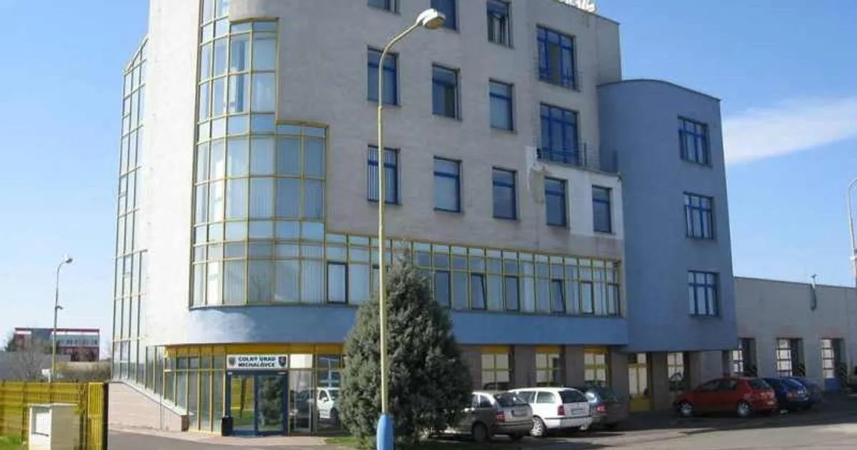 Colní kontrolóri z východu dostali tresty za podplácanie, referent za branie úplatku