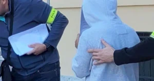 Erik sa vyhrážal sekerou, chce byť na slobode. Ospravedlnil by sa celej dedine aj médiám