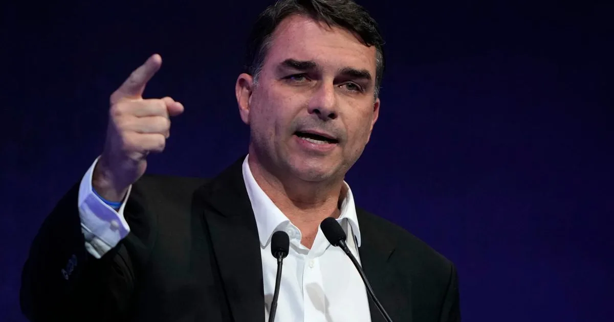 Flávio Bolsonaro prehral a je teraz senátorom 4 Flávio Bolsonaro prehral a je teraz senátorom