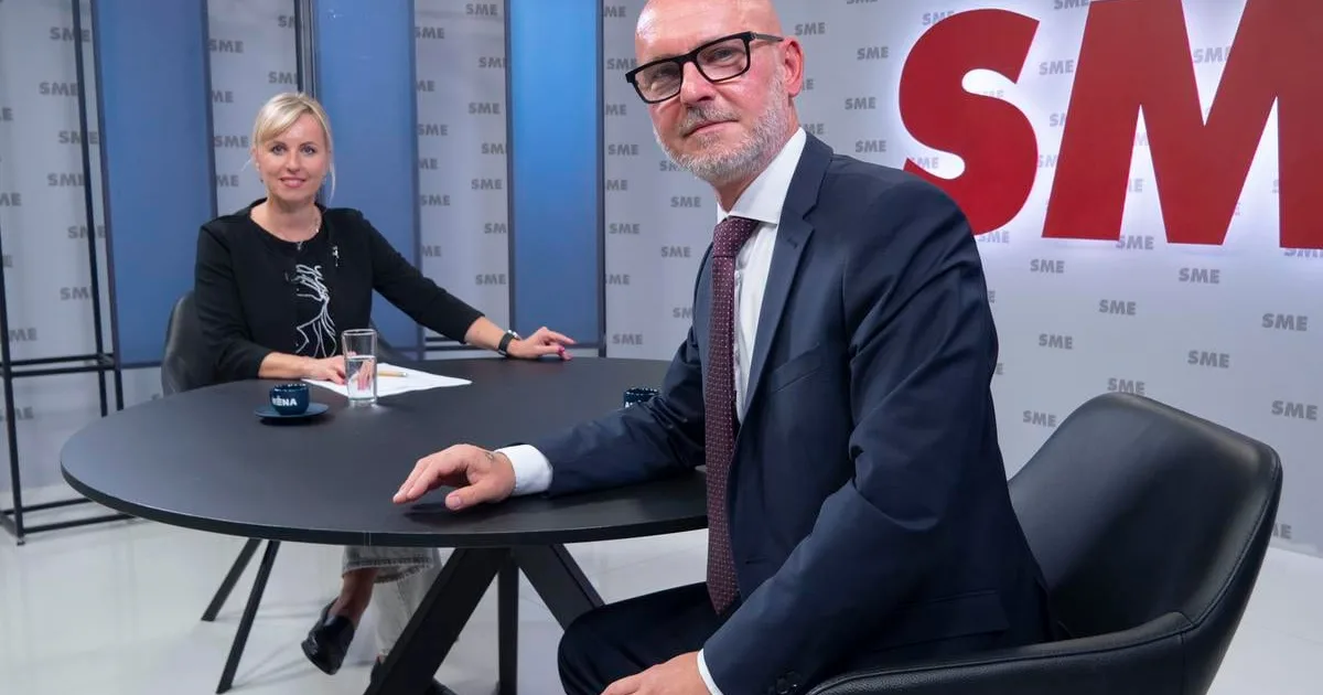Gröhling sa chystá rokovať s Matovičom. Hranica pre krátenie 13. dôchodkov je 700 eur 2 Gröhling sa chystá rokovať s Matovičom. Hranica pre krátenie 13. dôchodkov je 700 eur