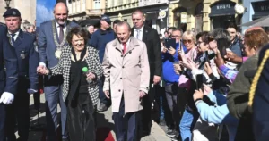 Jiřina Bohdalová získala v Košiciach pamätnú dlaždicu a stala sa hámorníčkou