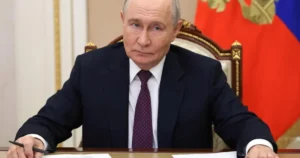 Kremeľský bloger sa obrátil proti Putinovi. Za kritiku mu hrozí 10 rokov