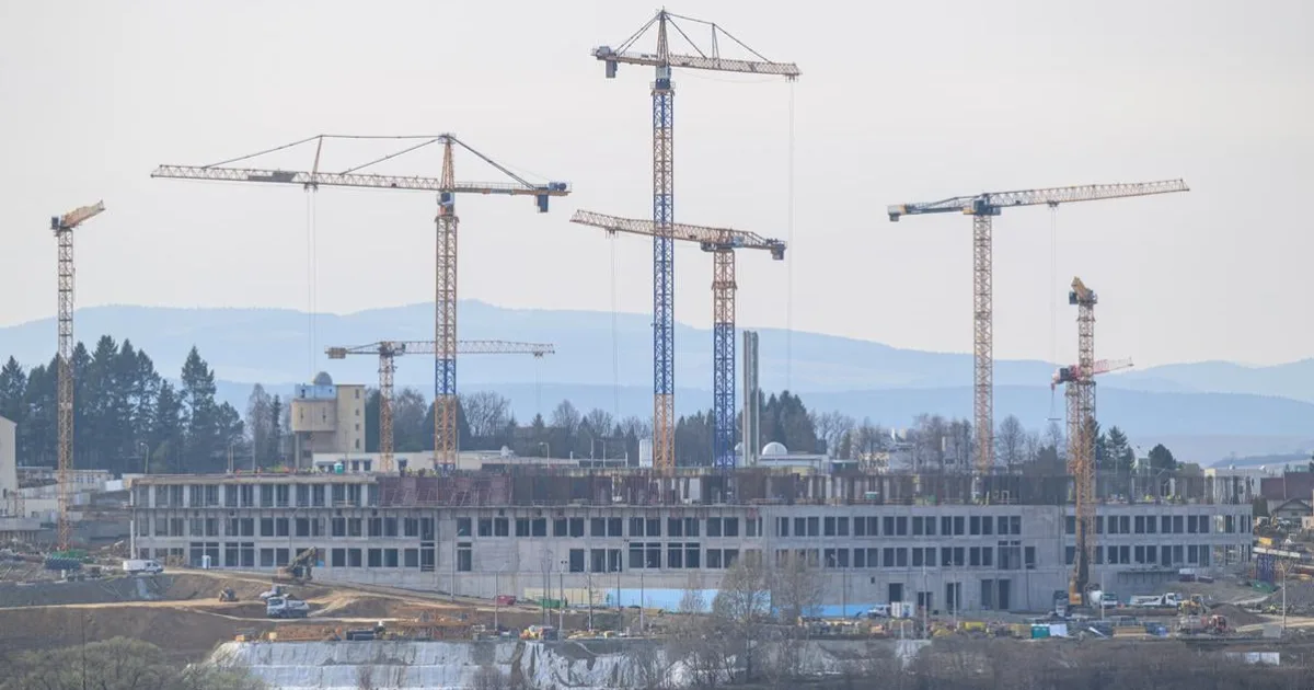 Maďarské konzorcium pri prešovskej nemocnici chyby priznáva, búranie však nebolo potrebné