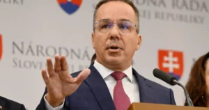 Miera evidovanej nezamestnanosti sa v septembri mierne znížila
