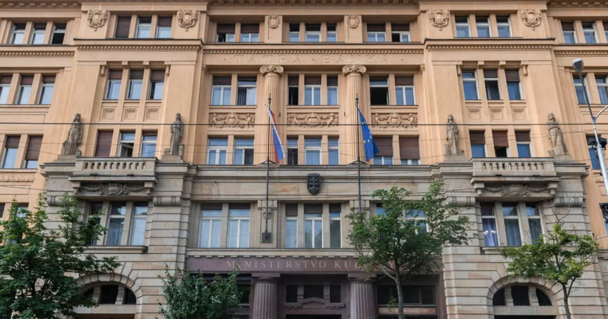 Ministerstvo kultúry našlo chyby v grantoch Nadácie Milana Šimečku 2 Ministerstvo kultúry našlo chyby v grantoch Nadácie Milana Šimečku