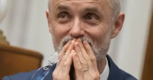 Ministerstvo obrany podľa PS minutím miliardy eur na neobranné projekty