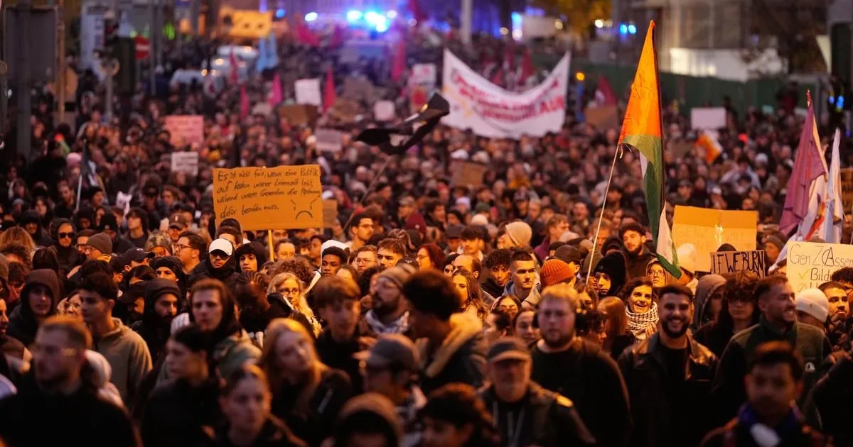 Mladí ľudia vyšli do ulíc protestovať aj v Nemecku
