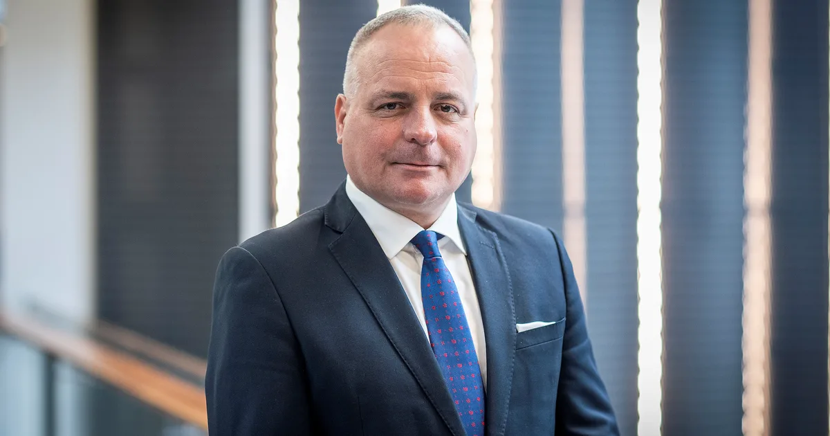Nemám žiadny kontakt ani spoluprácu s ministrami tejto koalície