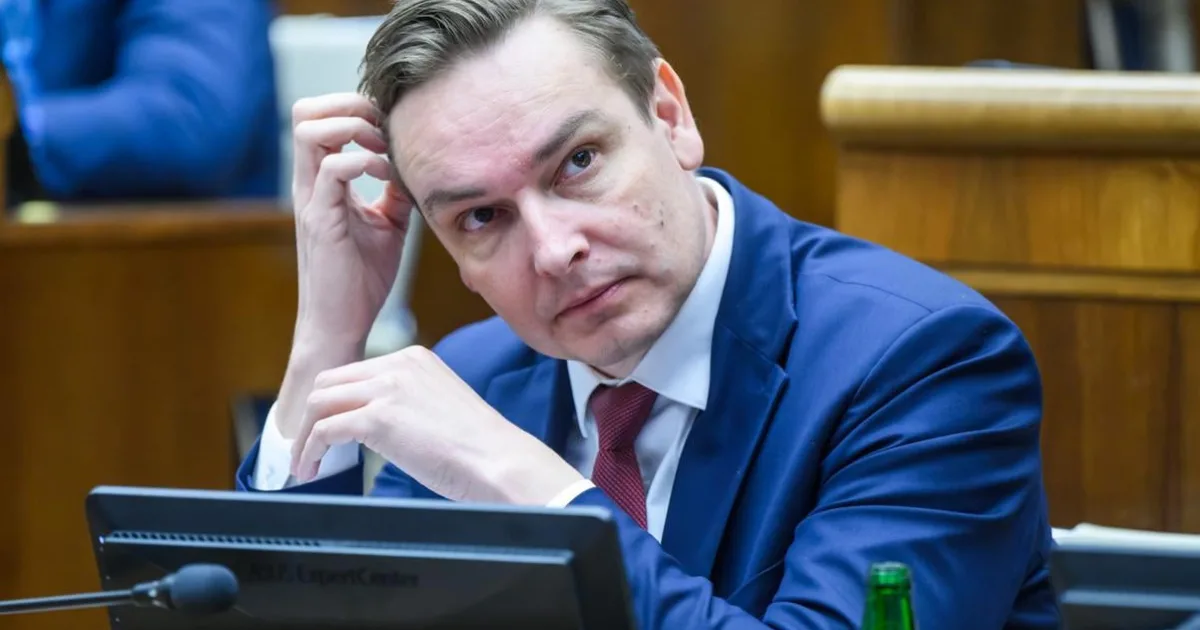 Opoziční poslanci adresujú výhrady svojim kolegom 4 Opoziční poslanci adresujú výhrady svojim kolegom