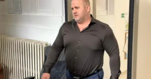 Petrov v Očistci predviedol otočku. Vraj bol v minulosti pod vplyvom Slobodníka