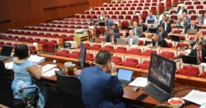 Polovica mestského parlamentu budú nováčikovia, končí aj vedenie mesta