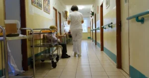 Populácia starne. Samosprávy čaká rozširovanie sociálnych služieb