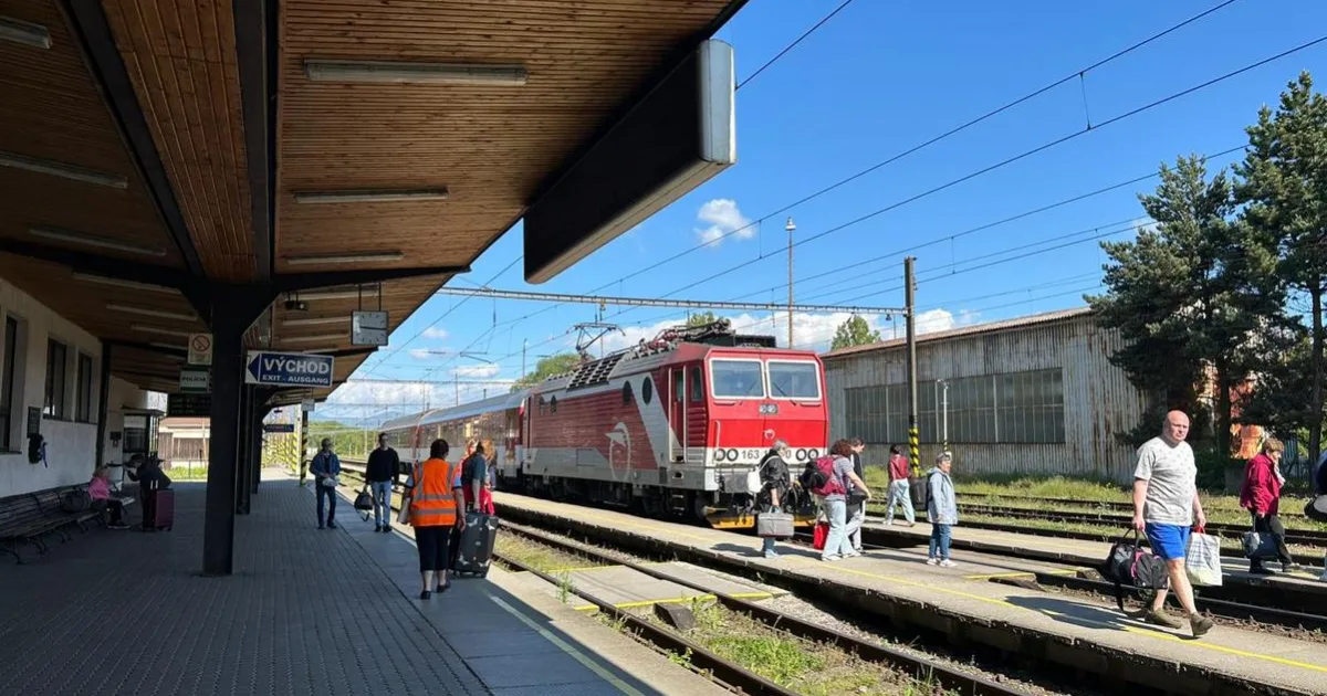Prekládka železnice pri Liptovskom Mikuláši môže zobrať peniaze dôležitejším tratiam
