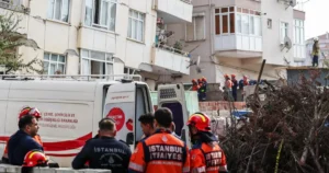 Pri kolapse obytnej budovy došlo k vážnym škodám a zraneniam