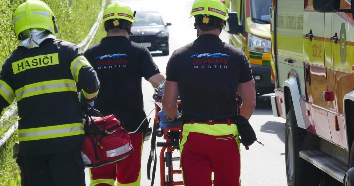 Prvá pomoc sa oplatí: dievča na jarmoku oživili okoloidúci 4 Prvá pomoc sa oplatí: dievča na jarmoku oživili okoloidúci