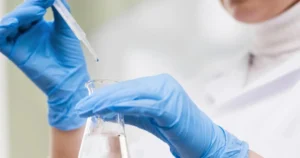 Ruské úrady preverujú úmrtie laborantky počas testovania rakety