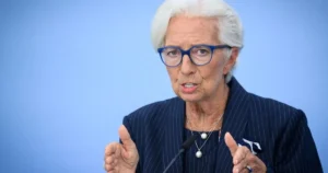 Šéfka ECB Lagardeová predčasne odstúpi, o nástupcovi má rozhodnúť ešte Macron