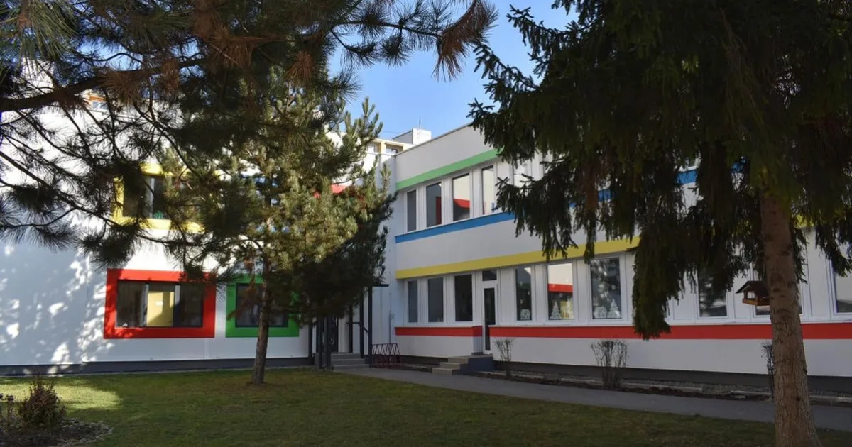 Škôlke roky unikali peniaze, chýbalo aj na papier či nožnice. Ekonómka dostala podmienku