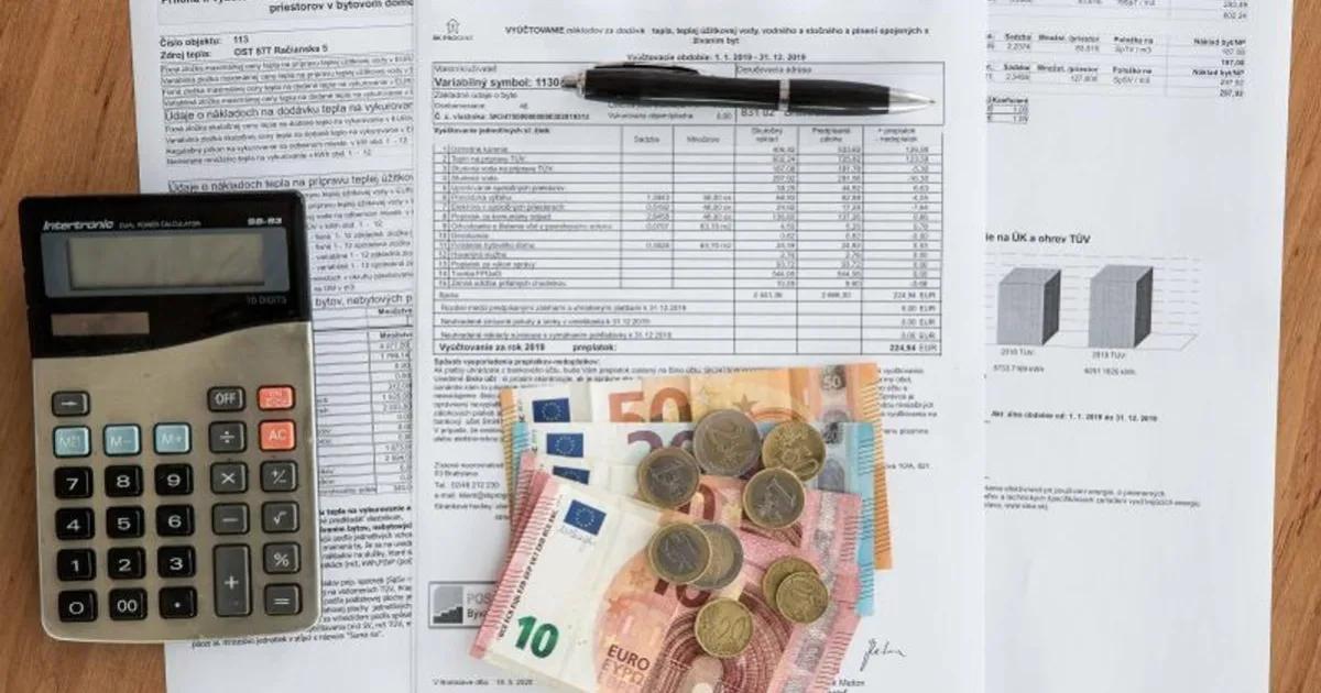 Slováci nezvládajú platiť účty včas: mnohí si na ne požičiavajú aj napriek dlhom