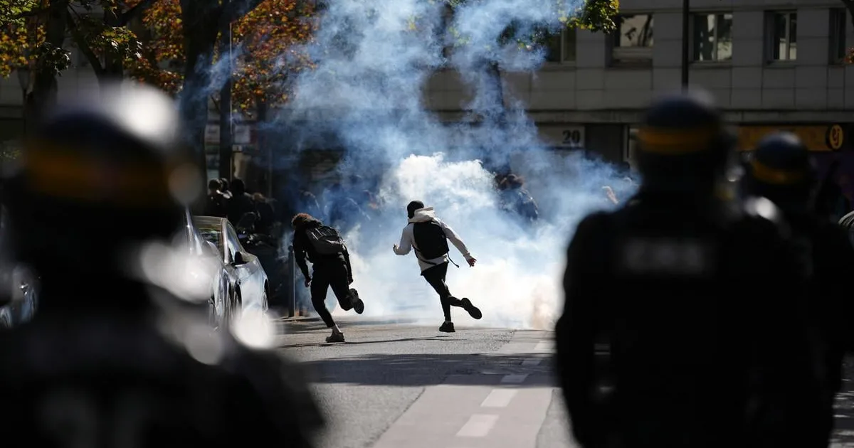 Študentské protesty obmedzili vyučovanie na francúzskych stredných školách 2 Študentské protesty obmedzili vyučovanie na francúzskych stredných školách
