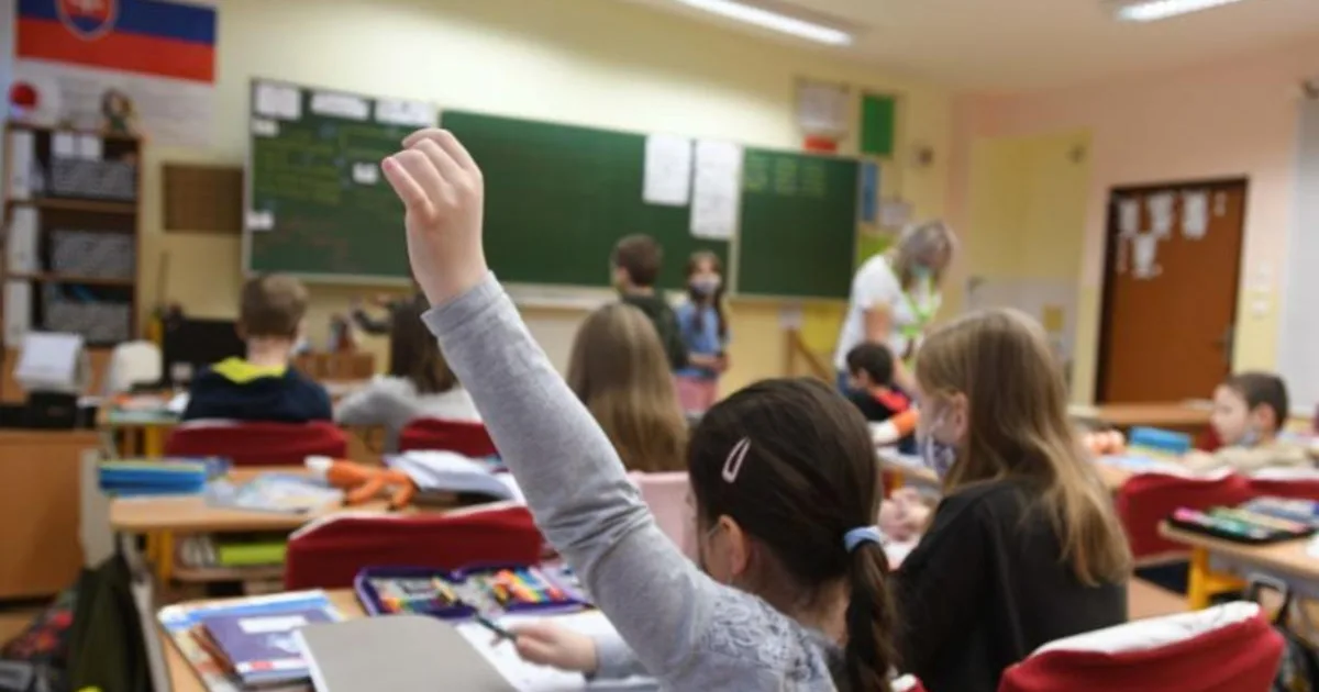 Takmer polovica slovenských učiteľov čelí problému