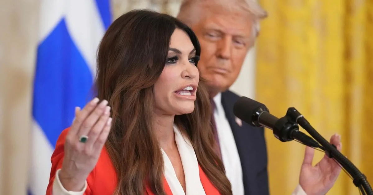 Trumpova veľvyslankyňa v Grécku hrozila zvrhnutím vlády a teraz končí 2 Trumpova veľvyslankyňa v Grécku hrozila zvrhnutím vlády a teraz končí