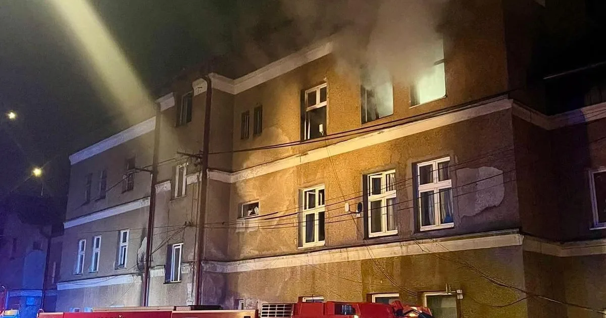 Žilina po požiari na Bratislavskej vyhlásila mimoriadnu situáciu, ľudia nocujú v škole