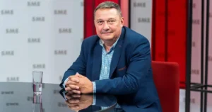 Zmeko: Ľudia majte doma vodu na tri dni, nie je to panika, treba manuál na krízy